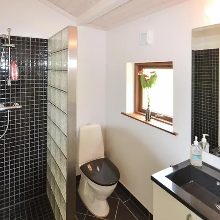 Holiday home Pet Friendly In With Kitchen